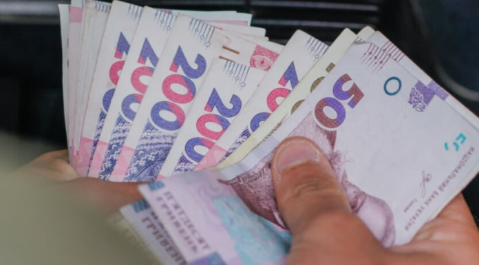 Пенсии вырастут без визита в ПФУ: кто из украинцев получит прибавку с 1 апреля