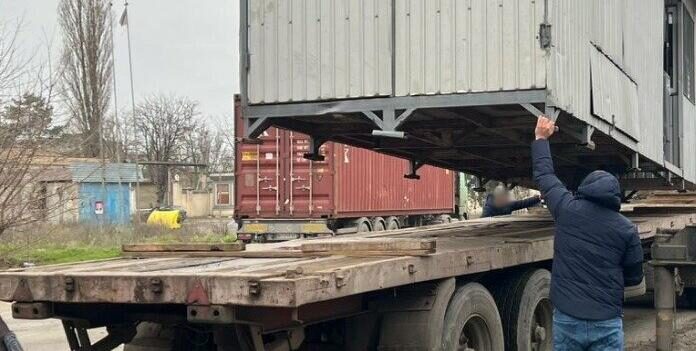 «Сірий» бензин в Одесі: правоохоронці викрили дві нелегальні АЗС, — ФОТО, ВІДЕО