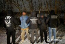 Втеча з Одеси за криптовалюту: правоохоронці викрили водіїв, які везли чоловіків до кордону, — ФОТО