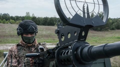 Кулеба натякнув, що перші групи добровольців уже захищають Одесу від російських дронів