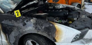 «Полювання» на елітні авто: юнак на замовлення підпалив машину у центрі Одеси, — ФОТО, ВІДЕО