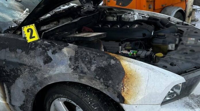 «Полювання» на елітні авто: юнак на замовлення підпалив машину у центрі Одеси, — ФОТО, ВІДЕО