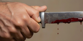 В Одесі група людей напала з ножем на військового: що відомо