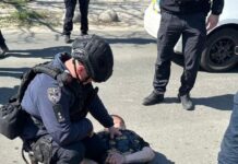 Стрілянина серед «білого дня»: в Одесі затримали чоловіка з гранатою, — ФОТО