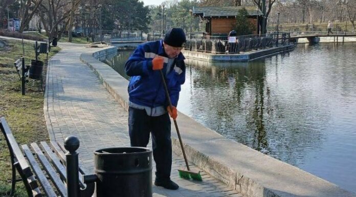 Генеральне прибирання в Одесі: фонтани, бювети та пам’ятники готують до сезону, — ФОТО