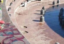 В Одесі вандали спотворили найбільший фонтан міста, — ФОТО