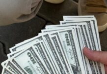 «Позаштатний агент» за $5500: в Одесі судитимуть ділка, який обіцяв відстрочку від мобілізації, — ФОТО