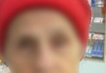 В Одесі патрульні допомогли розгубленій бабусі повернутися додому