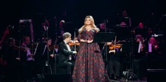 Світова оперна зірка Людмила Монастирська зібрала повний зал у Палаці Україна