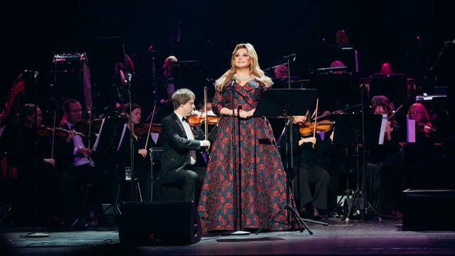 Світова оперна зірка Людмила Монастирська зібрала повний зал у Палаці Україна