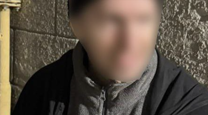 В Одесі затримали «нічного гостя», який сховався на горищі за мішком речей