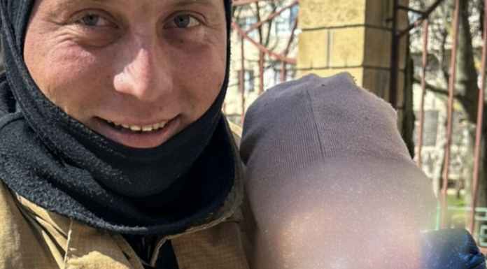 В Одесі 2-річна дитина впала у відкритий люк, — ФОТО