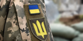 Напад на офіцера в Одесі: поранений у критичному стані, а натовп перешкоджав евакуації