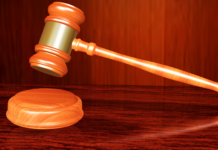 ДБР повідомило про підозру підприємцю на Рівненщині, що фінансував незаконний видобуток бурштину