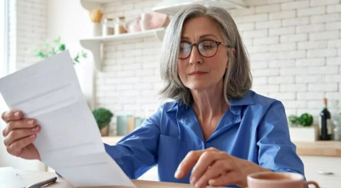 Индексация 2,4% вместо 12,1%: кому и почему правительство урезает повышение пенсий