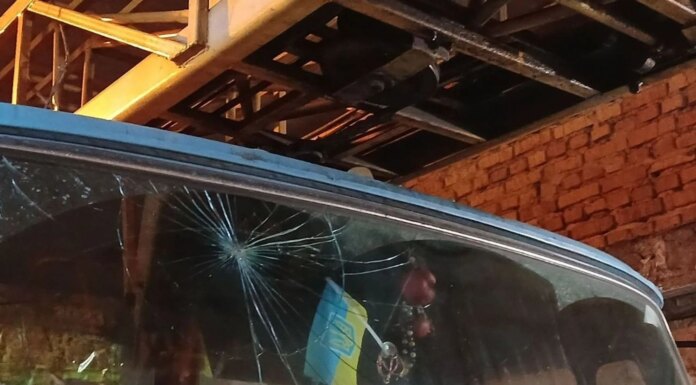 Вражеский беспилотник атаковал бригаду Запорожьеоблэнерго во время ликвидации последствий предыдущего удара