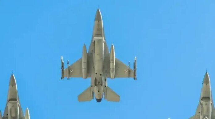 Польша подняла в воздух истребители из-за массированной атаки РФ на Украину