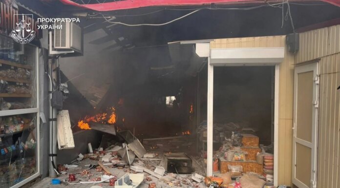 россияне ударили по рынку в Никополе — 5 погибших и 19 раненых