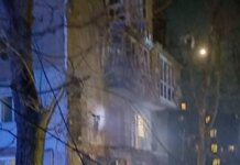В Одессе после вражеской атаки загорелись автомобили и балкон дома, есть пострадавшие — ОВА