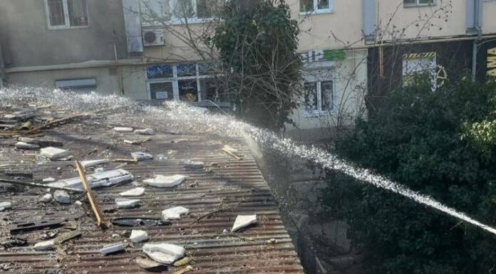 Денна атака на Одещину: вибиті вікна та пожежа у Чорноморську, — ФОТО