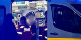 Рятувальники витягли трьох дітей з квартири, що горіла у центрі Одеси