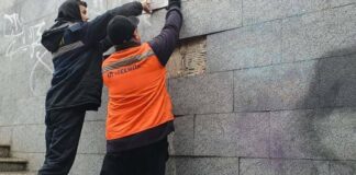 Розбиті лампи, зірвана плитка і графіті: що відбувається в підземках Одеси, — ФОТО