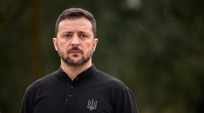 Защита от рф и беларуси, логистика и зарплаты работникам ЧАЭС — Зеленский посетил север Украины