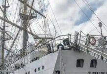 Російський катер атакував вітрильний фрегат «Дружба» в Одеському морпорту