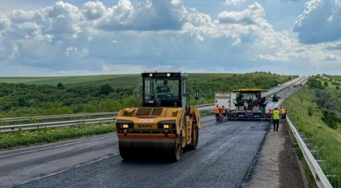 Трасу Київ — Одеса терміново ремонтують: де працює техніка