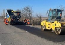 Фірма експосадовця виграла право утримувати дороги на Одещині за 230 мільйонів