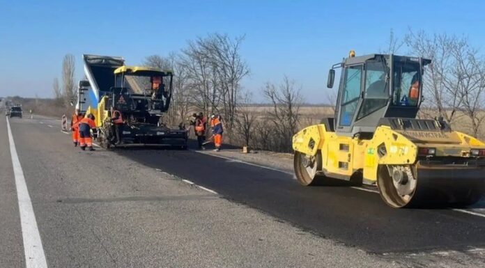 Фірма експосадовця виграла право утримувати дороги на Одещині за 230 мільйонів
