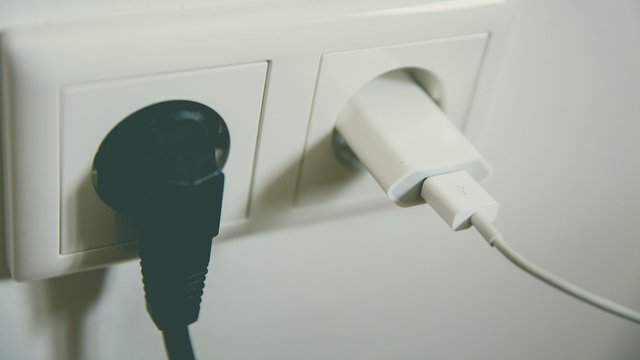 Через ворожу атаку в Чернігівському районі знеструмлено 40 тис. абонентів в Чернігові