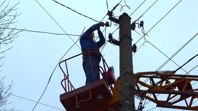 Частина Сумщини залишилася без електропостачання через збройну агресію РФ