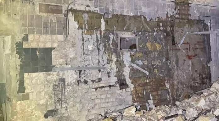 Майже 100 вибитих вікон: Одеса оговтується після вечірньої атаки РФ