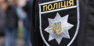 В Одесі поліція шукає дівчину, яка жбурляла собаку на повідку