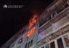 россияне атаковали Павлоград, вспыхнул пожар в многоэтажке