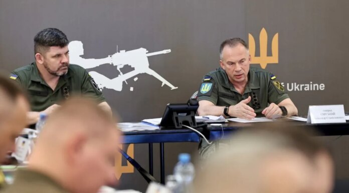 Восемь воинских частей лишены права на самостоятельную базовую военную подготовку — Сырский