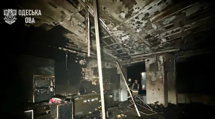 В Одессе из-за ночной атаки повреждены два жилых дома, пострадали двое детей