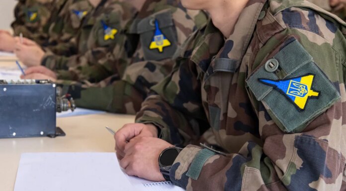 ВС ВСУ предупредили о высокой вероятности вражеского удара БРСД, которой является "орешник", в течение суток