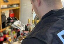 В Одесі бариста судитимуть за збут наркотиків і психотропів: що знайшли під час обшуків