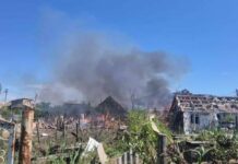 Росія вдарила ракетою по Одещині: спалахнули будинки, є поранені