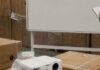 Інтерактивні дошки за завищеними цінами: ексчиновниця з Одеси отримала підозру