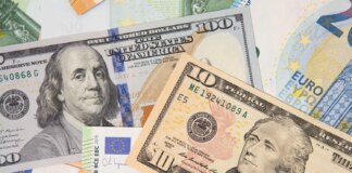 Курс валют на 14 серпня: долар та євро дешевшають