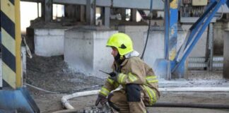 Пожежа в Одесі: з палаючого будинку врятували трьох людей, серед них дитина