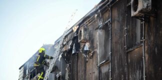 Чорний дим над Одесою: масштабна пожежа охопила складську будівлю