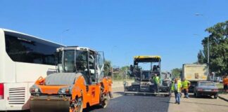 В Одесі оновлюють один із головних в’їздів до міста: дорожникам дали три дні