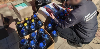 Без ліцензії, але з мільйонним товаром: на Одещині судитимуть продавця нелегального алкоголю та сигарет