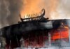 росіяни вдарили по ТЦ у Дніпрі: є постраждалі