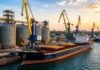 РФ б’є по портах Великої Одеси, а Дунай міліє: ЄС шукає нові шляхи для українського зерна
