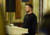 Зеленський привітав освітян із професійним святом і відзначив їх державними нагородами